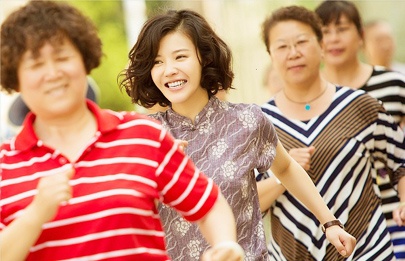 女服务员们的脚奴